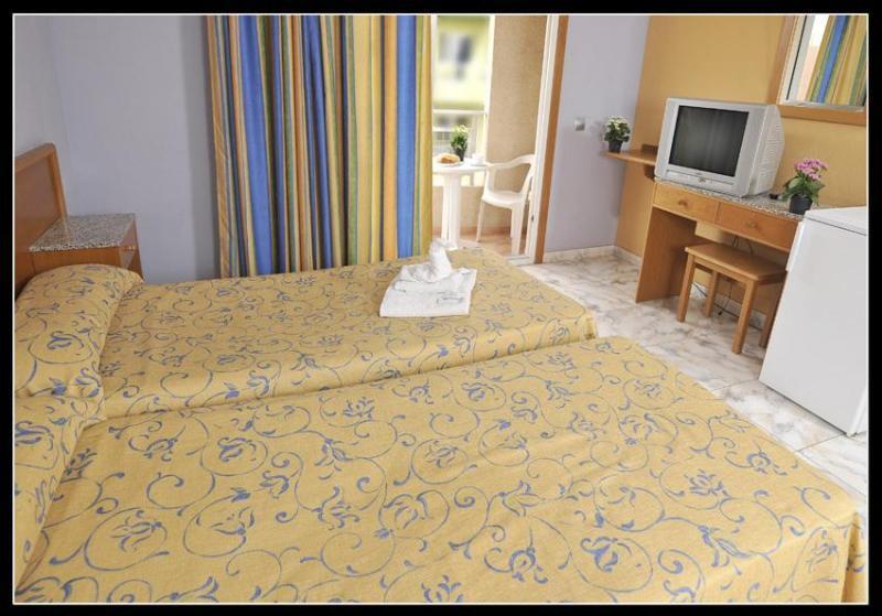 Hostal Carel Ελ Μέντανο Εξωτερικό φωτογραφία